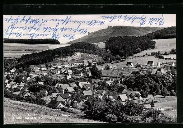 AK Assinghausen /Hochsauerland, Ortsansicht mit Gruß aus dem Land der tausend B