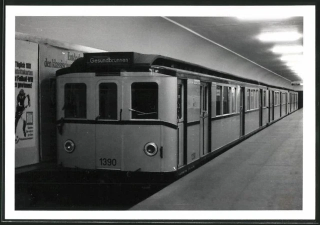 Fotografie unbekannter Fotograf, Ansicht Berlin, Bahnhof Leinestraße, U-Bahn Tr
