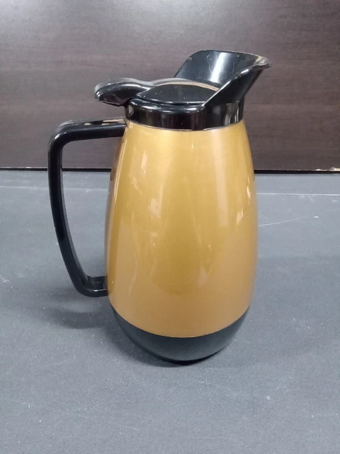 thermo serv coffee pot/server. 1 liter capacity. Used condition.