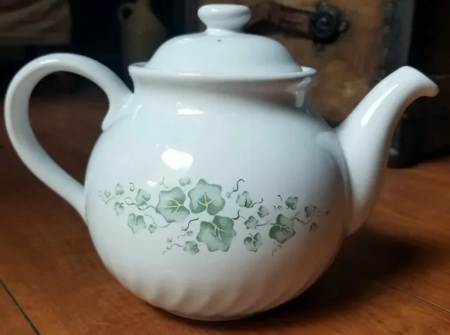 Tea Pot Corelle Coordinates Callaway Green  Ivy Stoneware Irish Country Cottage