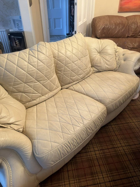 Original Pendragon cream leather 2 piece suite 3 seater, 2 seater, Nice Cond