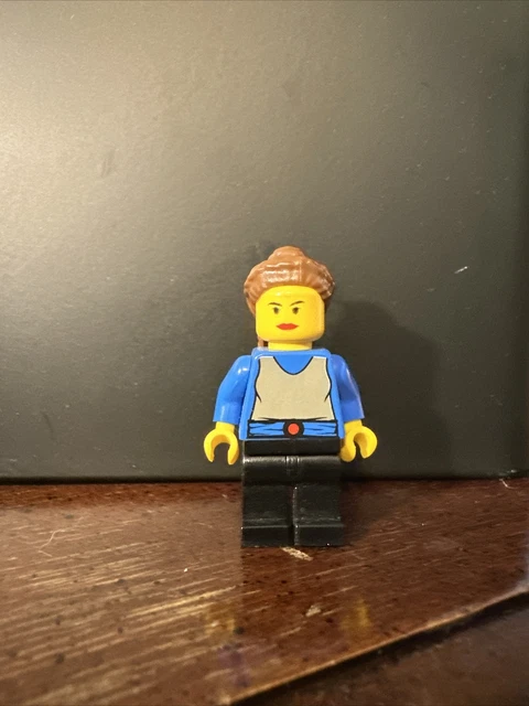 LEGO STAR WARS PADME NABERRIE AMIDALA MINIFIGURE sw0025 USED FROM 7171 YELLOW