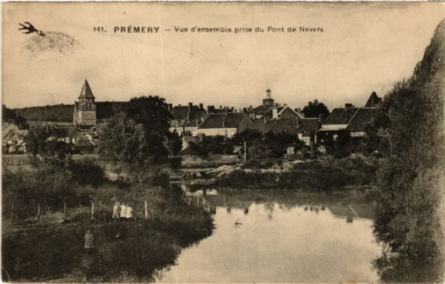 CPA PREMERY - Vue d'ensemble prise du Pont de NEVERS (518144)