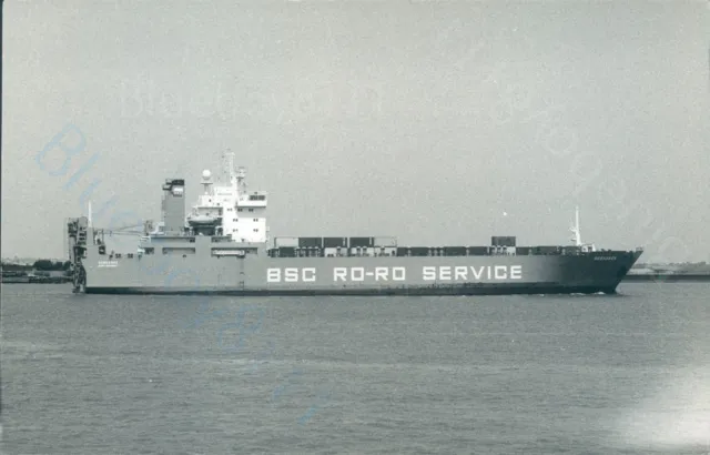 MV Pavlovsk off gravesend 1993 ship photo