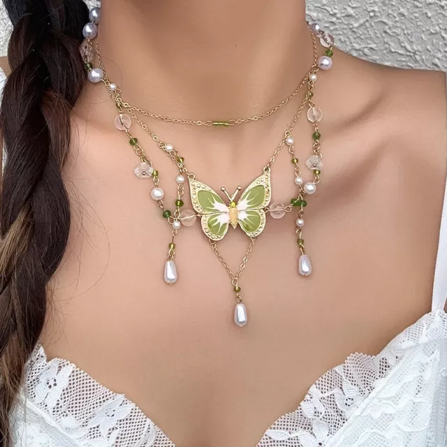 Collier de papillon vert