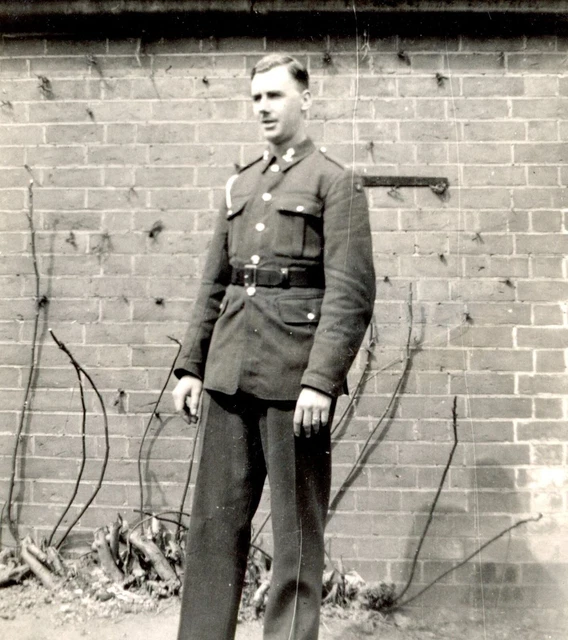 WW2 WORLD WAR Two military photograph original soldier Boddington Manor