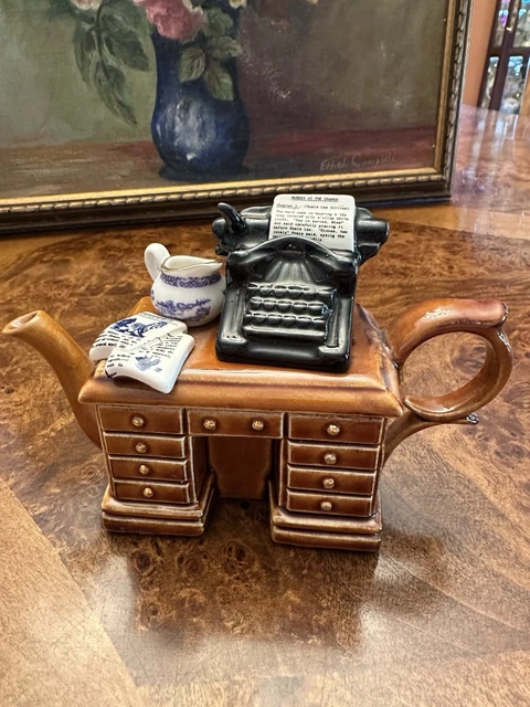 RARE VINTAGE PAUL Cardew Crime Writer Desk 3D Teapot “Murder at