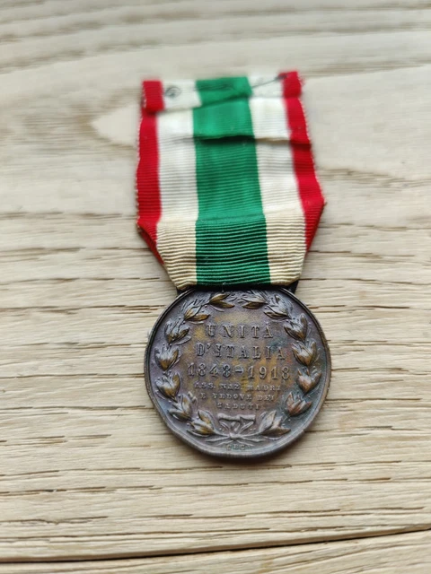 MEDAGLIA UNITÀ D'ITALIA 18481918 V.E. III Ass. Naz. Madri Vedove