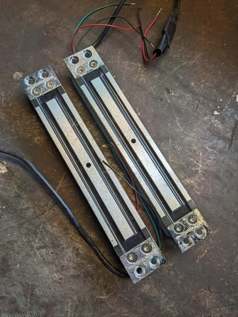 Sewosy - EF300CTC - Ventouse électromagnétique Applique 300 Dan 12 24v Dc Ctc Leds 05470000265