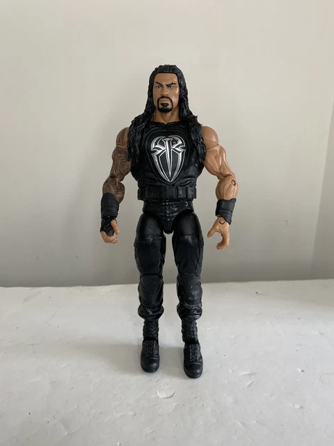 WWE AJ Styles vs Riddle, Championship Showdown 2-Pack, 6-in Action Figures High Flyers, Battle Pack for Ages 6 Years Old and Up