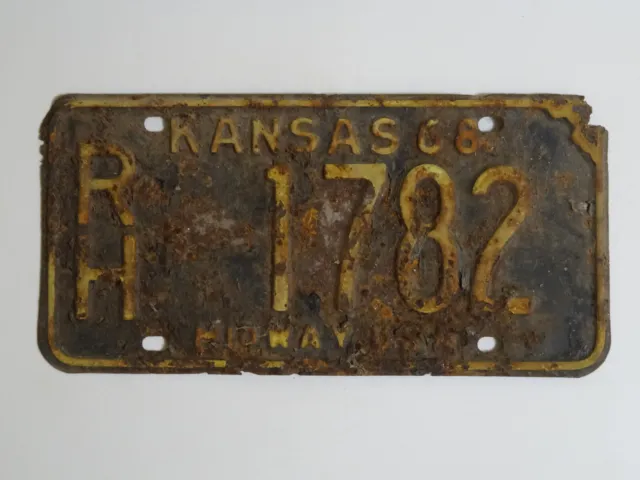 1968 Kansas RH 1782 MIDWAY USA License Plate / American Number Plate