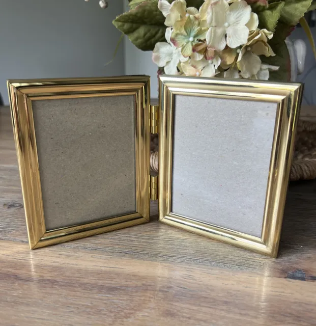 Vintage Bi-fold Solid Brass Metal Double Hinged Two 3 X 4 Photo Picture Frame