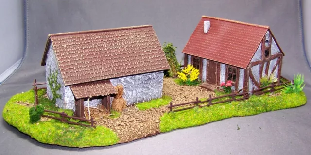 Modellbau-Gelände 1/87: H015062 Bauernhof mit 2 Gebäuden (Modell-Gelände)