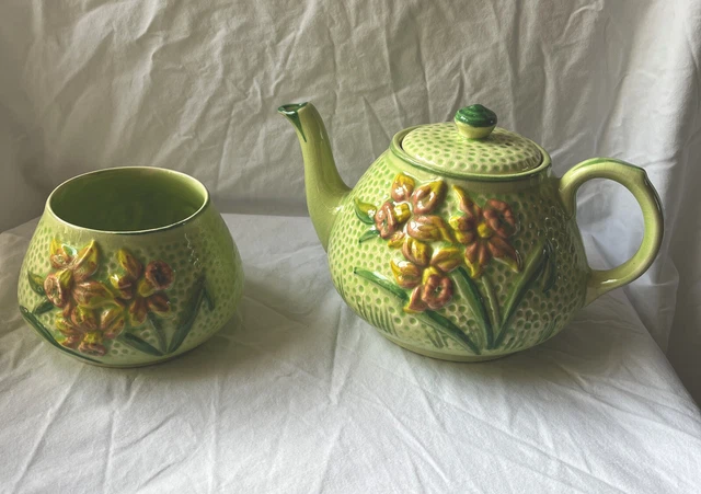Lingard Webster Tunstall Tea Pot & Sugar Bowl Green Glazed Floral Daffodils