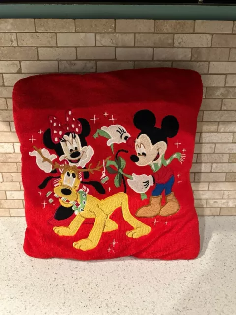 mickey christmas pillow b15