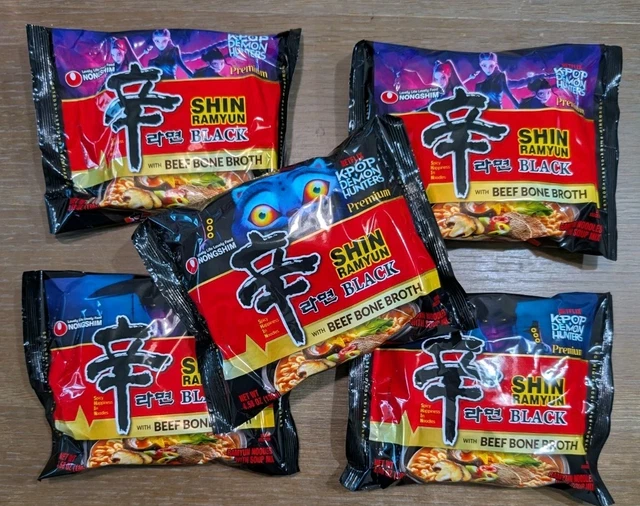 Shin Ramyun Bone 5 PACK KPOP Demon Hunters PREMIUM Shin Ramyun Black Beef Bone Broth ...