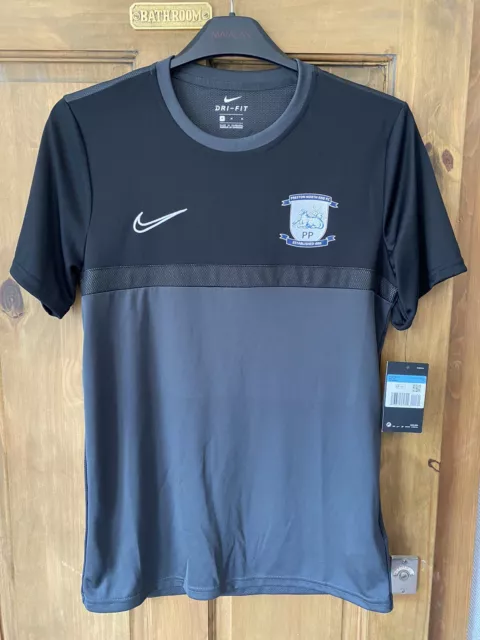 Preston North End FC 2022/23 Trainingshemd - Erwachsene Medium - Nike *NEU* BRANDNEU MIT ETIKETT PNE