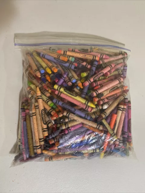 Bulk 1.5lbs+ Mixed Brands - Wrapped/ Unwrapped Crayons  /Broken/Whole/Crayola etc