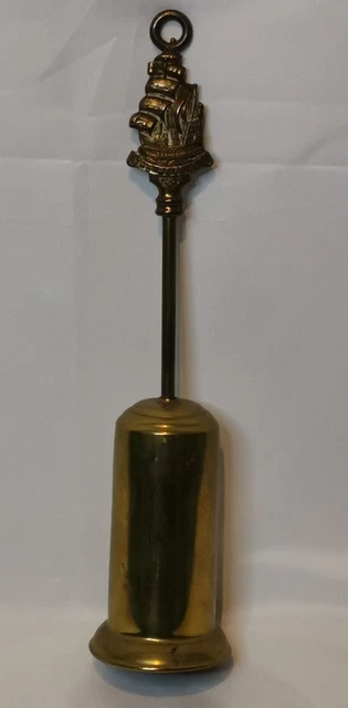 Spazzola Firegrate Retrattile in ottone con manico in galeone - Vintage