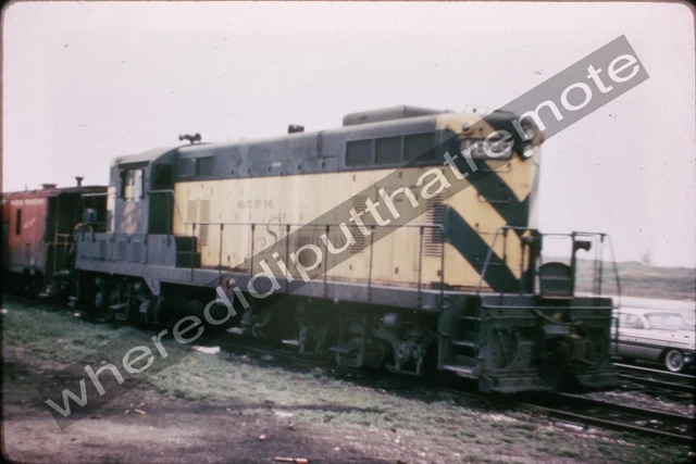 Railroad Slide Chicago & Northwestern CNW 1625 EMD GP7 by CR Harrison Duplicate