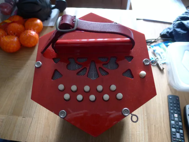 Thomann (Italy) Folk Anglo type 20+1 Button 7"  9 Fold.. Bagged.. Red Concertina