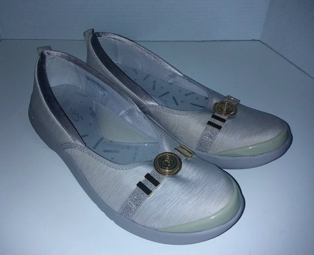 Bzees aspire hotsell slip on