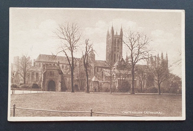 Unposted Vintage B&W Postcard - Canterbury Cathedral (b)
