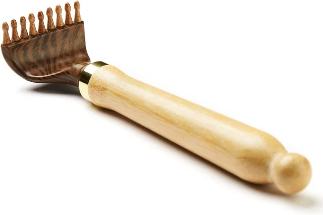 XVUNOR Back Scratcher for Men Women Self-Therapeutic Telescoping Head Brown