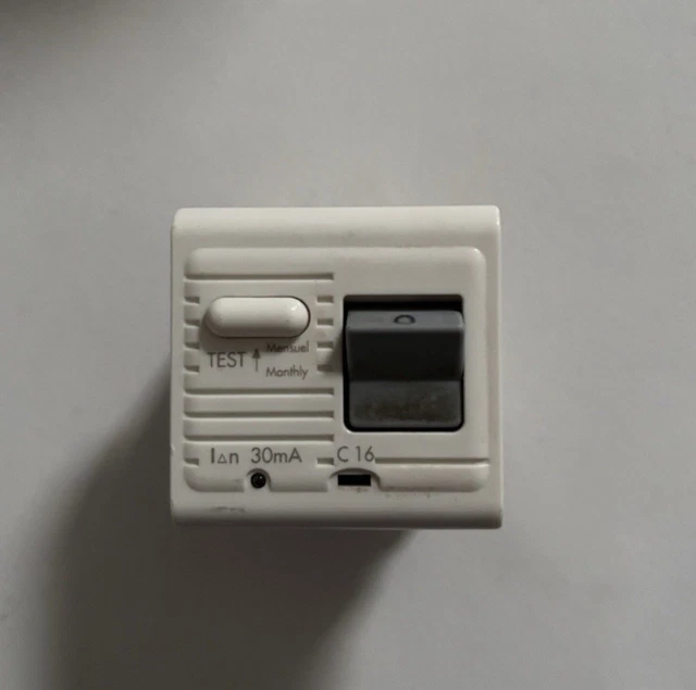 Disjoncteur Différentiel Legrand 1P+N 16A 30mA Mosaic - 2 Modules - Occasion
