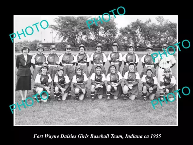 OLD 8x6 HISTORIC PHOTO OF FORT WAYNE INDIANA DAISIES GIRL BASEBALL TEAM c1955