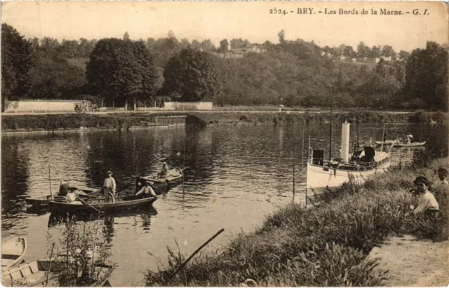 CPA BRY-sur-MARNE Les Bords de la Marne (1352312)