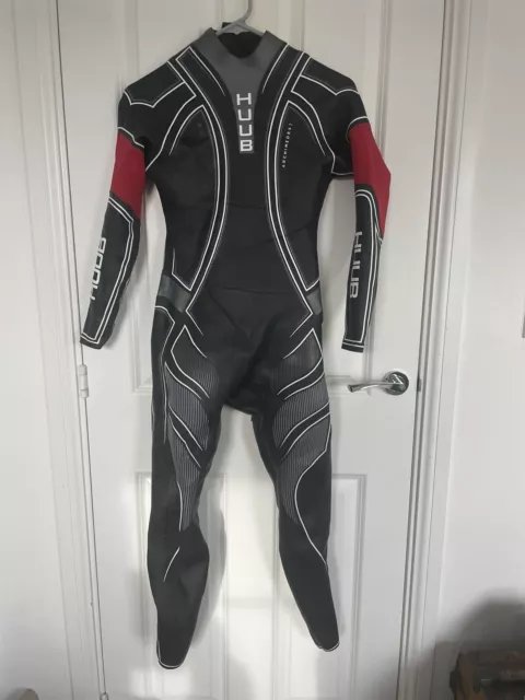 HUUB Archimedes IV Men’s wetsuit - size small - Excellent Condition - Used Onced