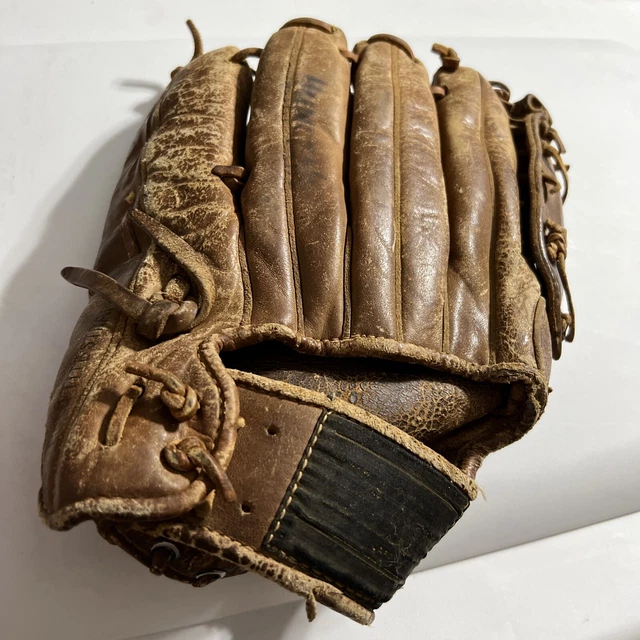 VINTAGE WILSON PRO Pro Style Baseball Glove Model A2104 Jim "Catfish
