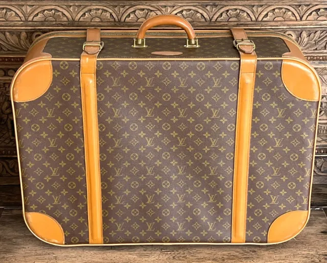 Vintage 70s/ 80s Rare LOUIS VUITTON Suitcase. Classic Monogram.