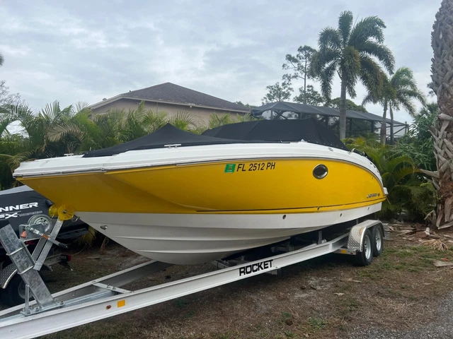 2012 Chaparral 264 Sunesta