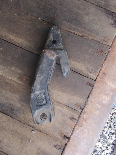1 Wheel Loader Bucket Bolt-on LH or RH Corner Adapter - T30EA
