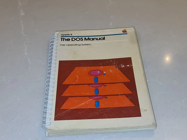 APPLE II 2, the DOS Manual Disk Operating system Retro Computer