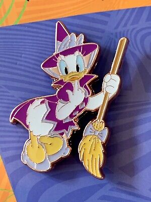 Disney Loungefly Daisy Duck Halloween Witch Costume pin New Boxlunch Exc