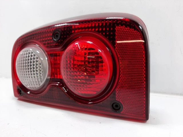 Right Rear Tail Light Assembly – Land Rover Freelander 1 – XFB500180, Red Lens, Incandescent