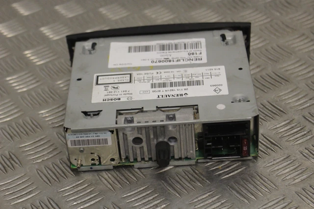Auto radio CD - Renault Clio 3 phase 2 livré avec code - 281151921R 2