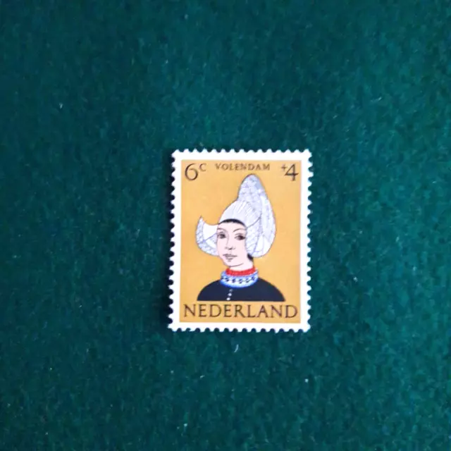 OLANDA 1960 NEDERLAND COSTUMI REGIONALI 5 val MNH** Unificato 728-32 3