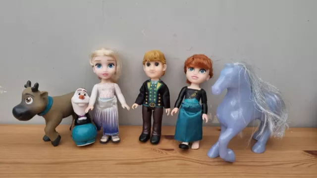 Disney Frozen Petite Adventures in Arendelle Set Elsa, Anna, Olaf. Kristoff Nokk