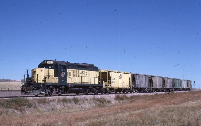 C&NW GP9R - Number - 4512 w/Train - ORIG - KR - rals696