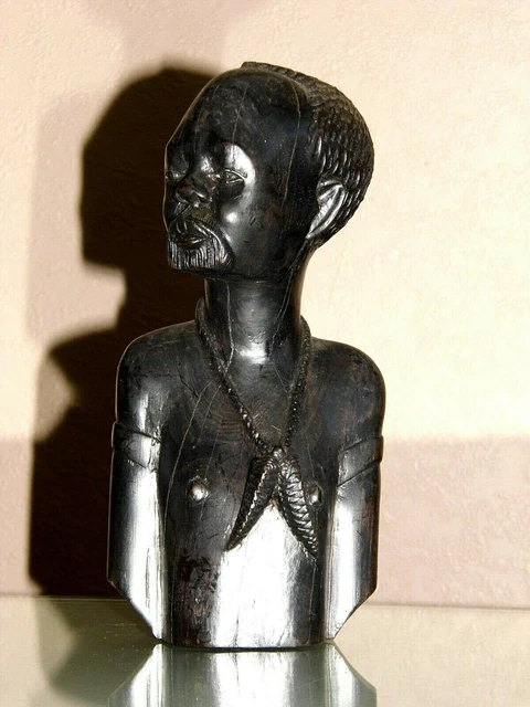 Buste de femme en ébène africain sculpté à la main : sculpture tribale