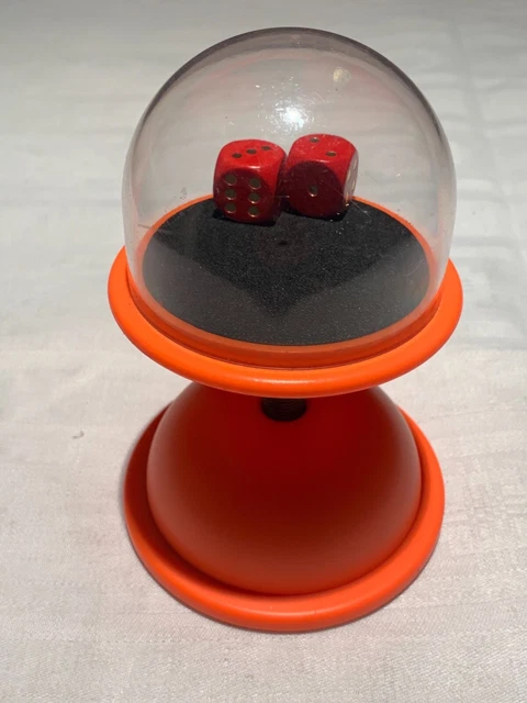 2 Würfelbecher Mit 8 Würfeln | Kaufen Auf