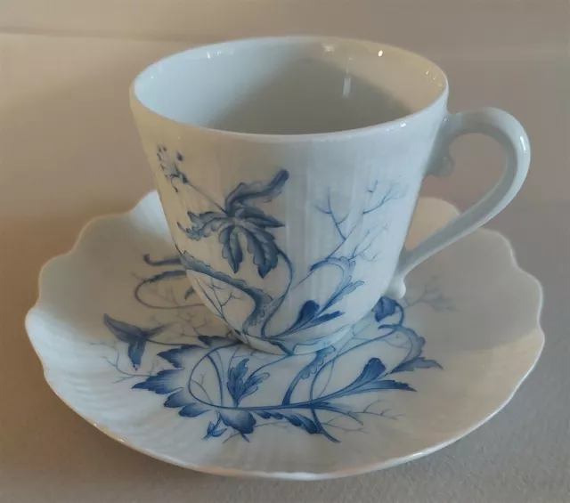 Tasse porcelaine de Limoges Giraud