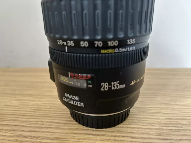 canon ef 28-135 mm f/3.5-5.6 is usm lens