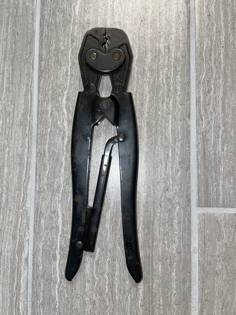 AMP 22-10 1-9 Type-D? Ratcheting Hand Crimper 4990?
