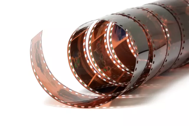 Servicio de revelado/procesamiento de películas en color de 35 mm - DEV & IMAGES INTO CD - C41