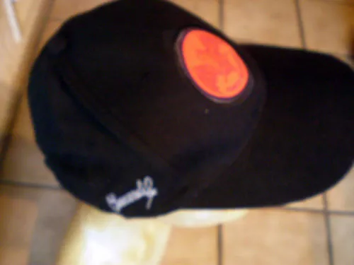 Cap / Basecap in Schwarz/Rot mit Fledermaus - BAT-LOGO Stickung BACARDI / NEU